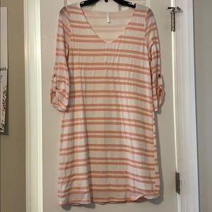 Dress with 3/4 length sleeves